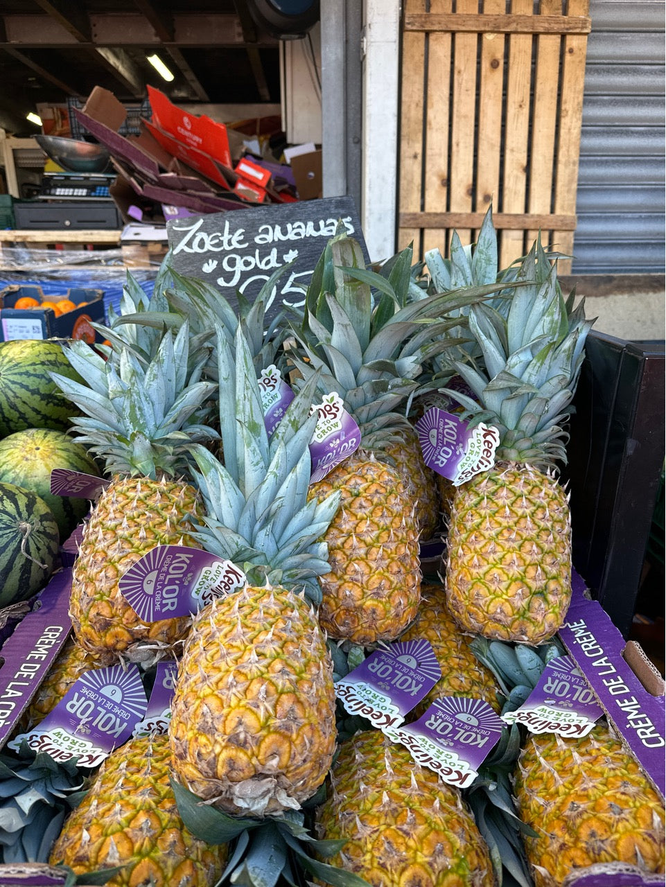 ?!label-Indicative photo
