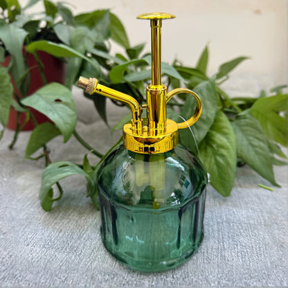 Esschert Plant mister green (4)_edited_edited_edited.jpg