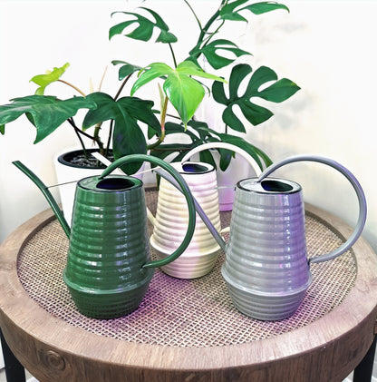 Esscherts watering can Grn Gry Crm (7)_edited_edited.jpg