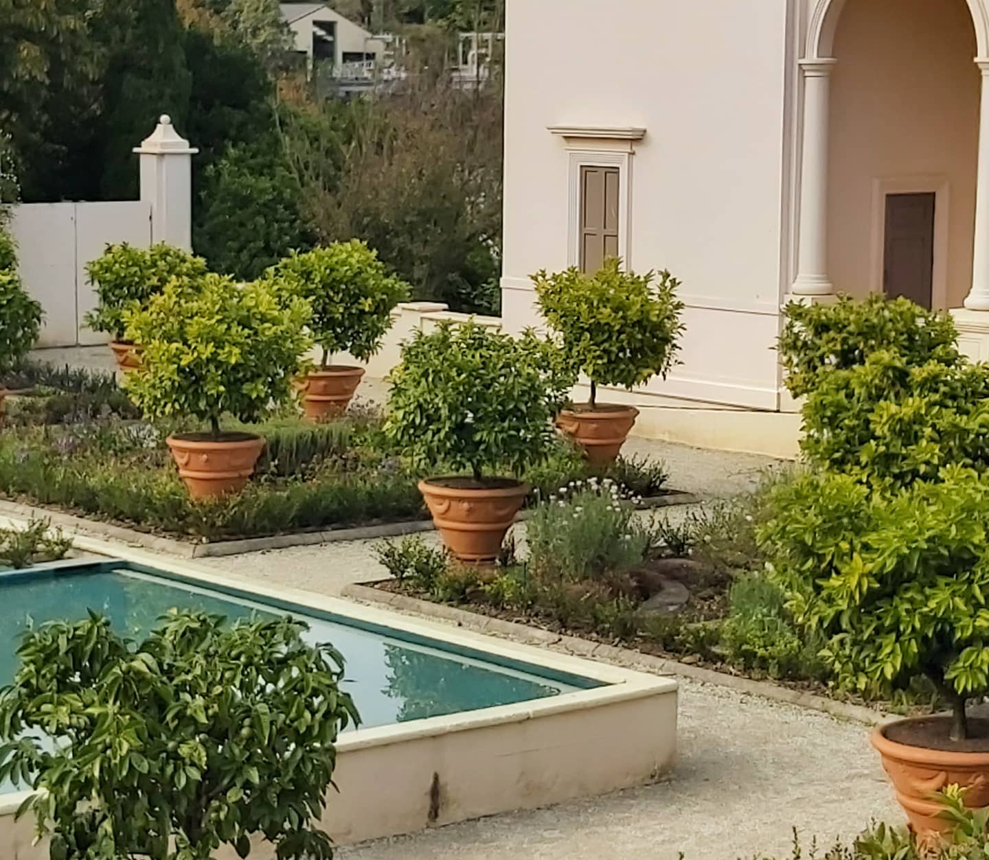 ?!label-Indicative photo